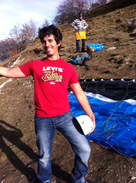 Camille est pilote formation parapente vol libre Vercorin