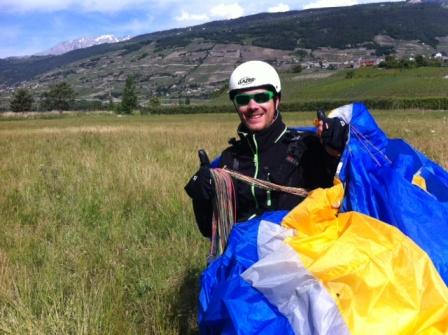 1er vol pour Kévin formation professionnelle vercorin parapente gonflage